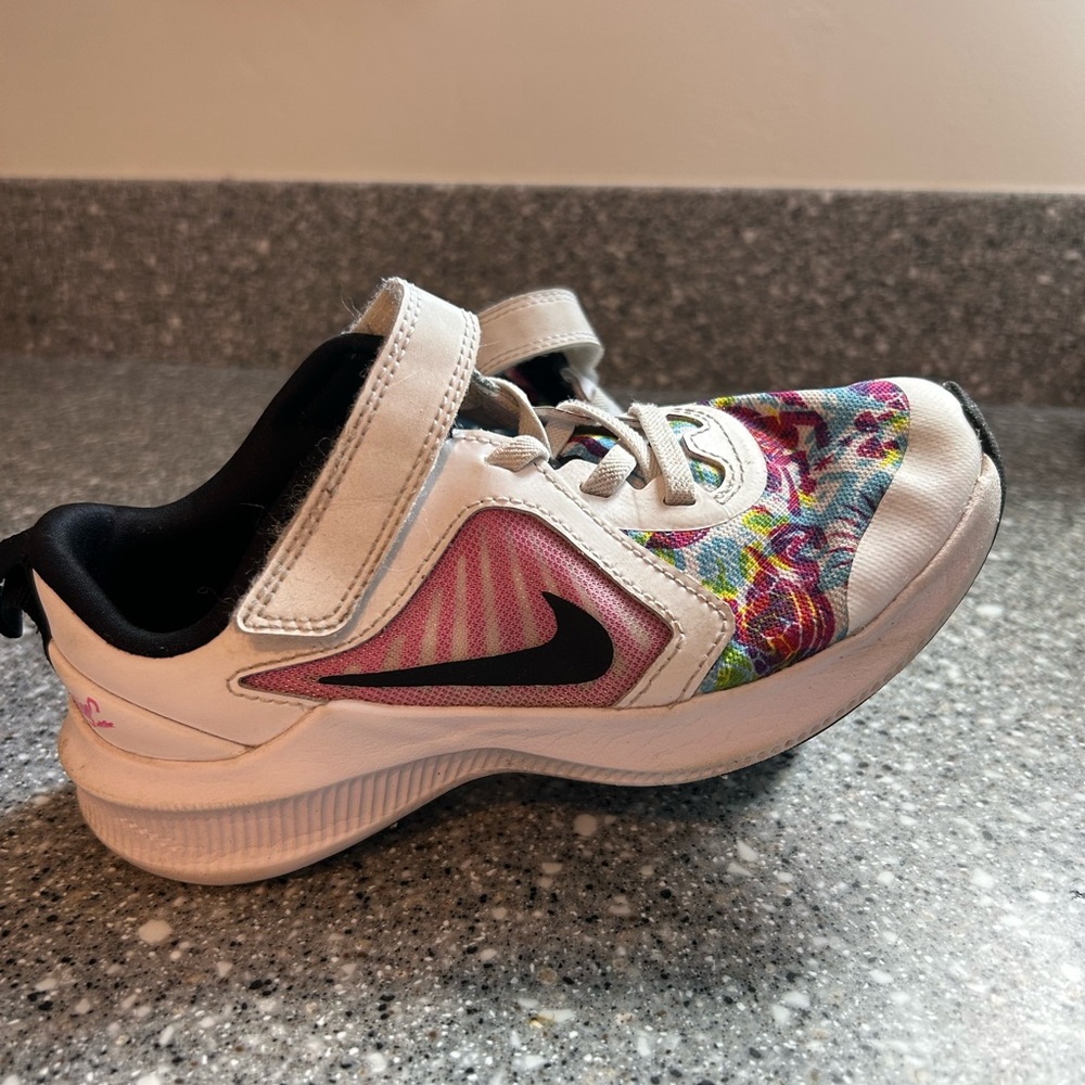 NIKE colorful sneaker